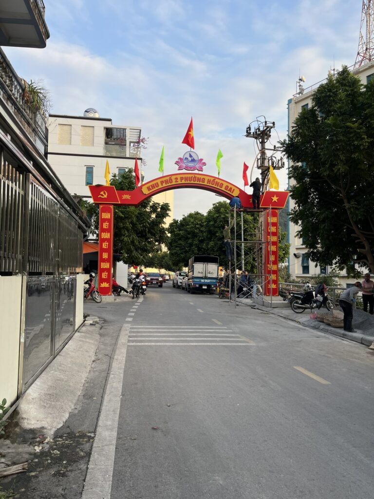 Quảng cáo Phương Đông – Làm biển quảng cáo tại Quảng Ninh