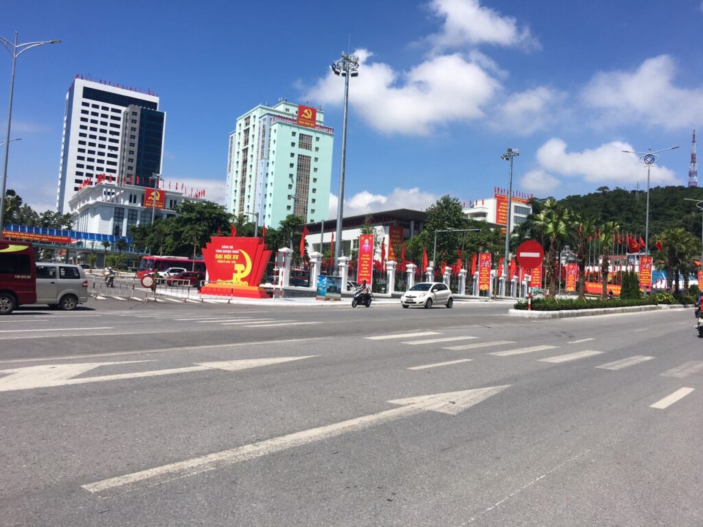 Quảng cáo Phương Đông – Làm biển quảng cáo tại Quảng Ninh